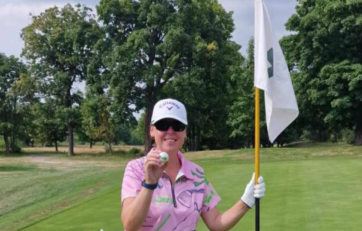 HOLE IN ONE na jamce č. 7